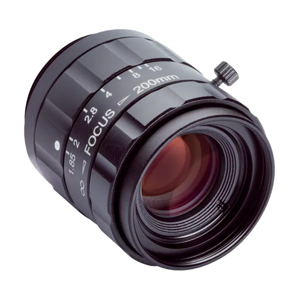 C montajlı lens